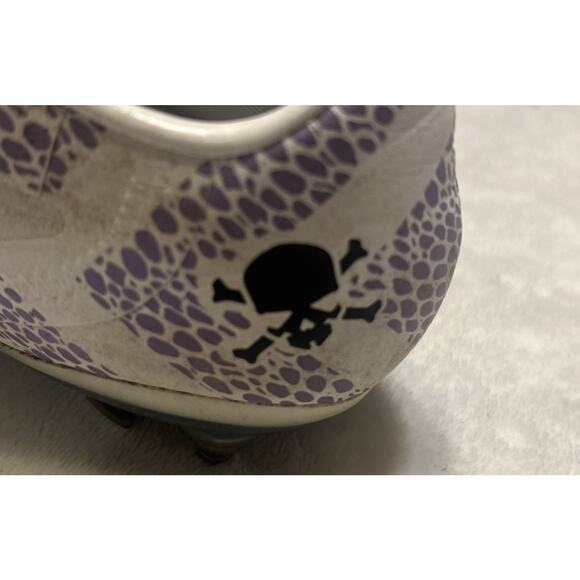 Nike Soccer Cleats Women’s Size 8 White Hypervenom Rare Football Shoes Outdoor - Picture 8 of 9